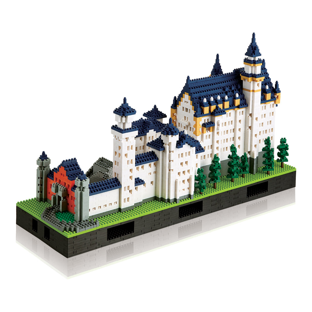 Nanoblock Deluxe Schloss Neuschwanstein Castle Building Set - 5800 Pieces - Image 3