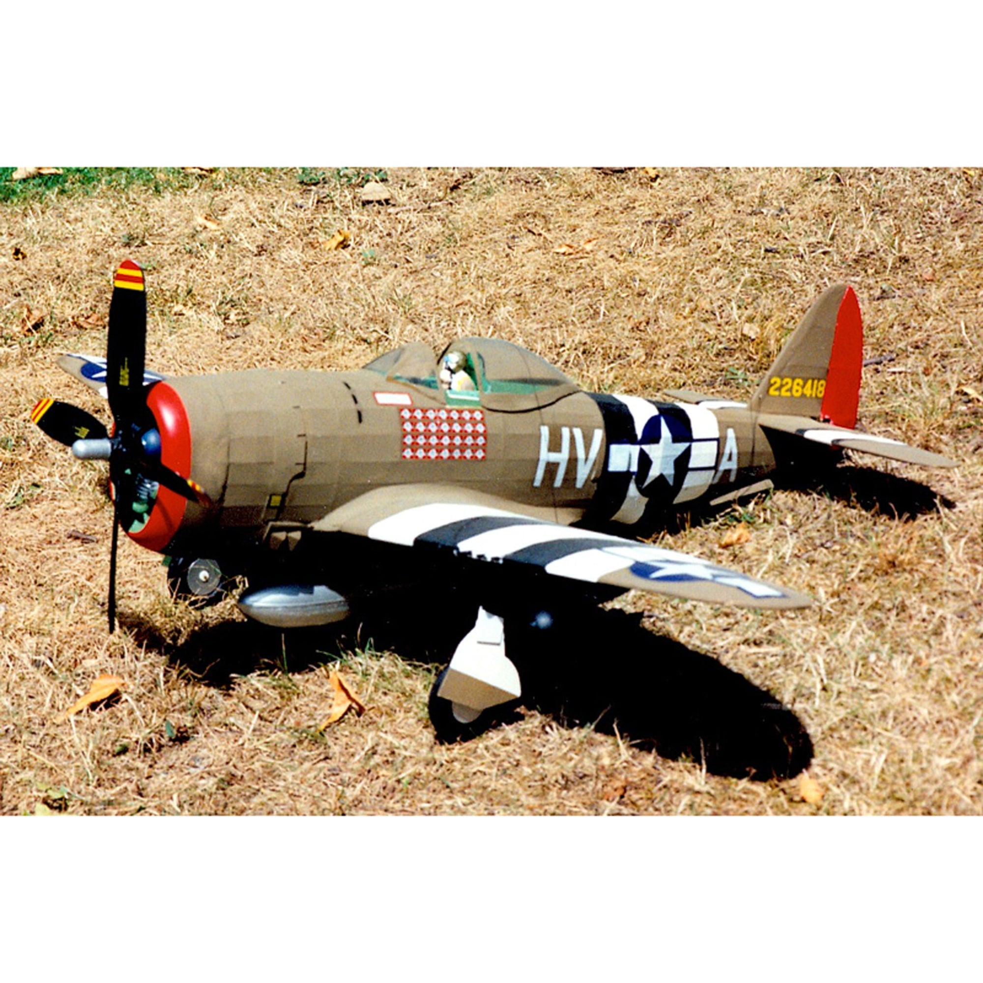 Guillow's P-47D Thunderbolt 1/16 Scale Model Kit - Image 2
