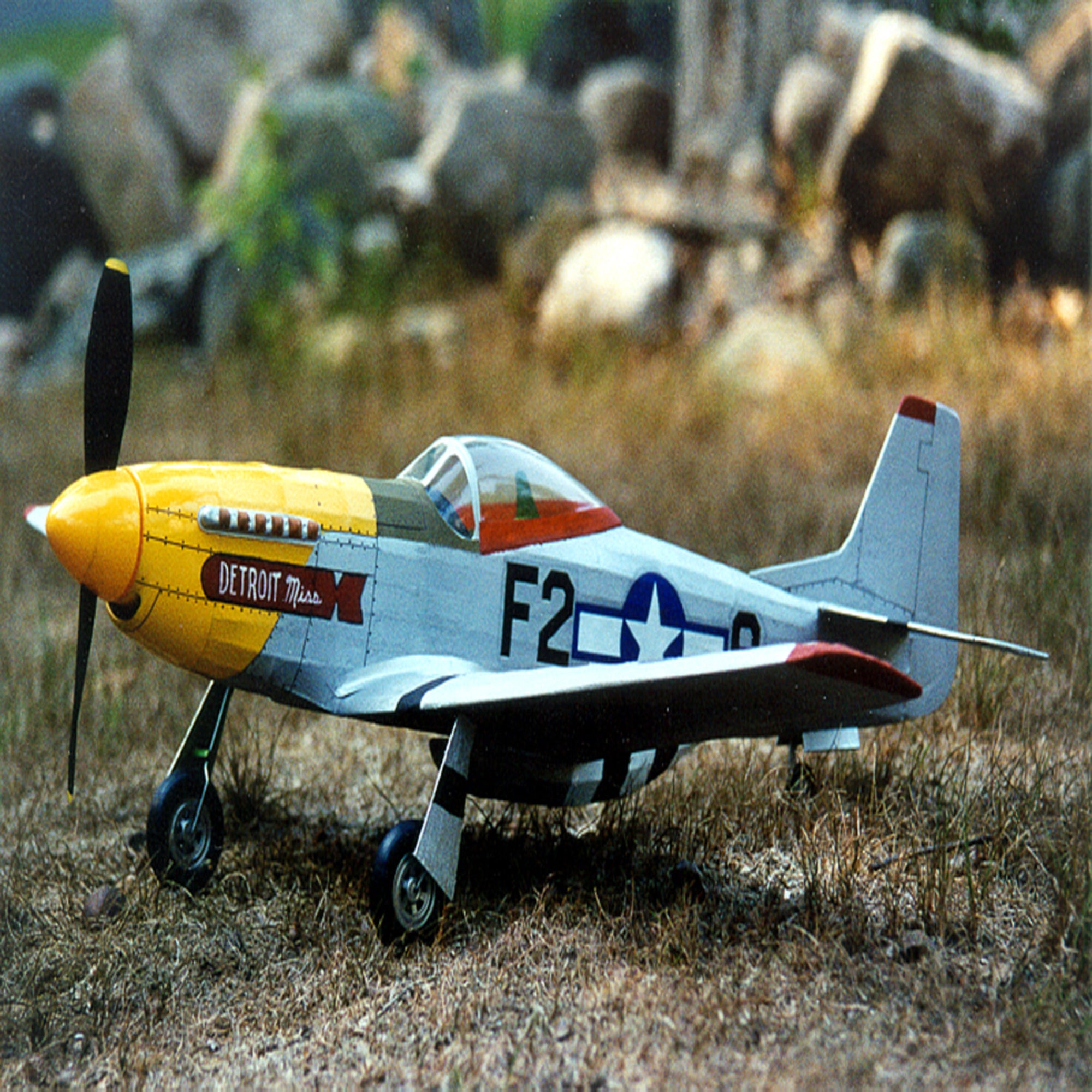 Guillow's P51 Mustang 1/16 Scale Balsa Model Airplane Kit - Image 2