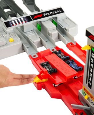 Hot Wheels 1:64 Scale Formula 1 Grand Prix Circuit Track Set - Image 5