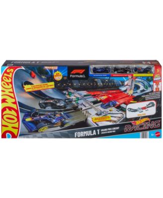 Hot Wheels 1:64 Scale Formula 1 Grand Prix Circuit Track Set - Image 4