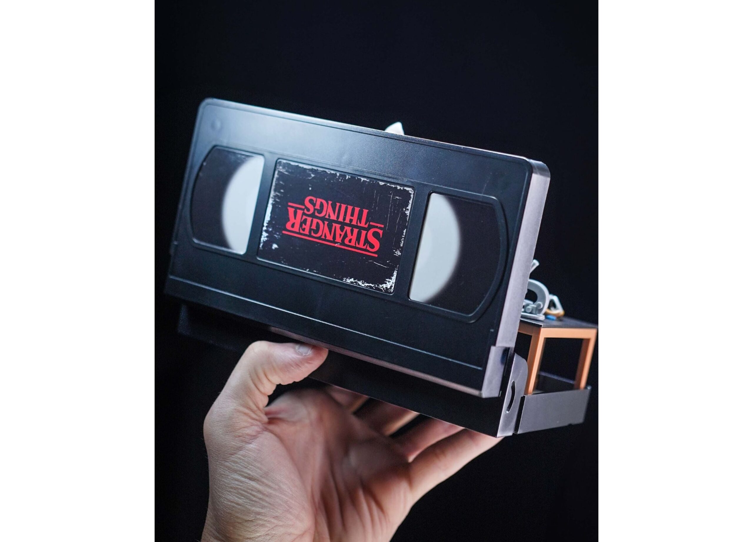 Wilder Toys Console Heroes Transforming VHS - Stranger Things Classroom Battle Scene - Image 7