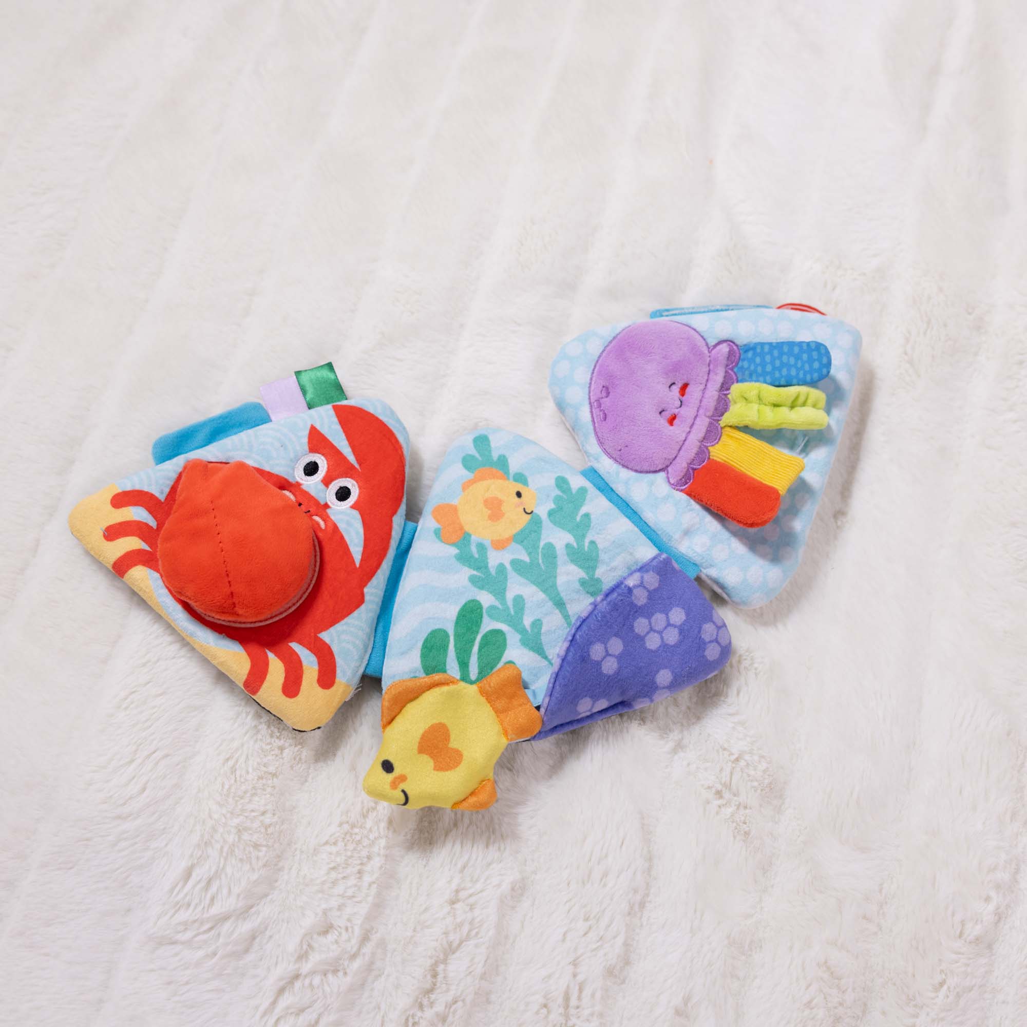 Melissa & Doug Ocean Tummy Time Triangle ?C Engaging Infant Playmat - Image 6
