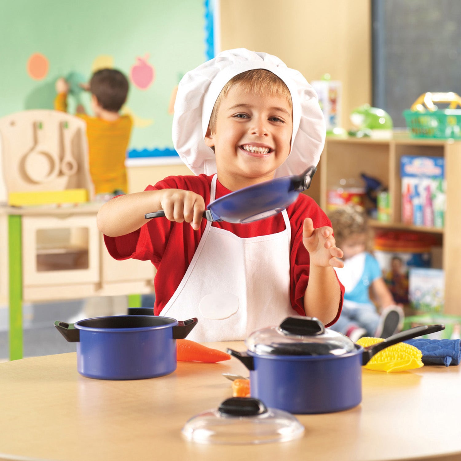 Learning Resources 13-Piece Pretend & Play Pro Chef Set - Image 3