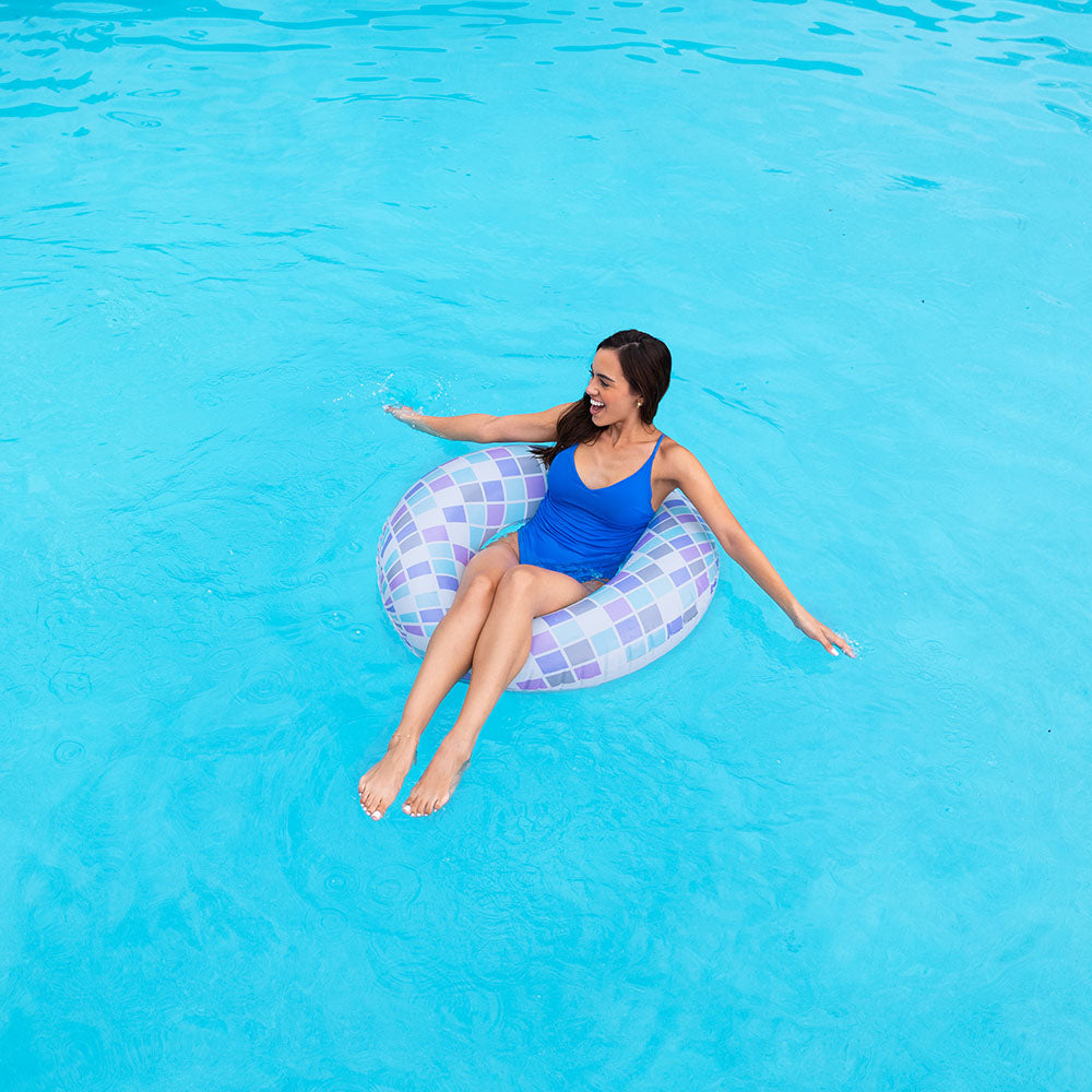 LED Disco 36-Inch Illuminated Beach & Pool Tube - Image 3