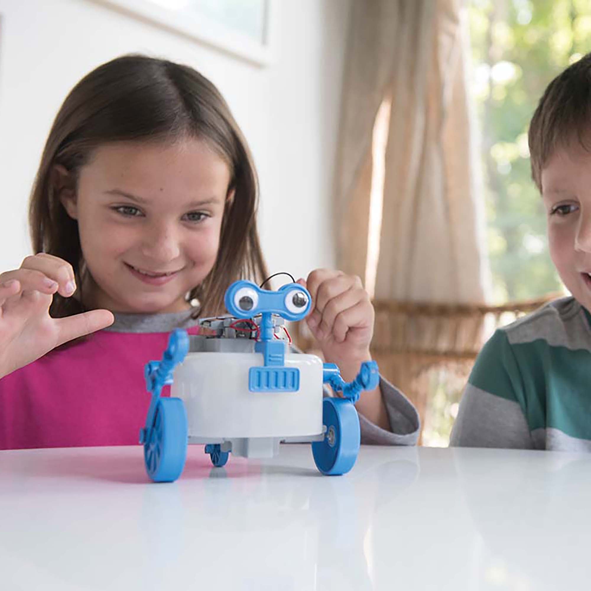 Green Science Rover Robot Solar-Powered Assembly Kit - Image 5
