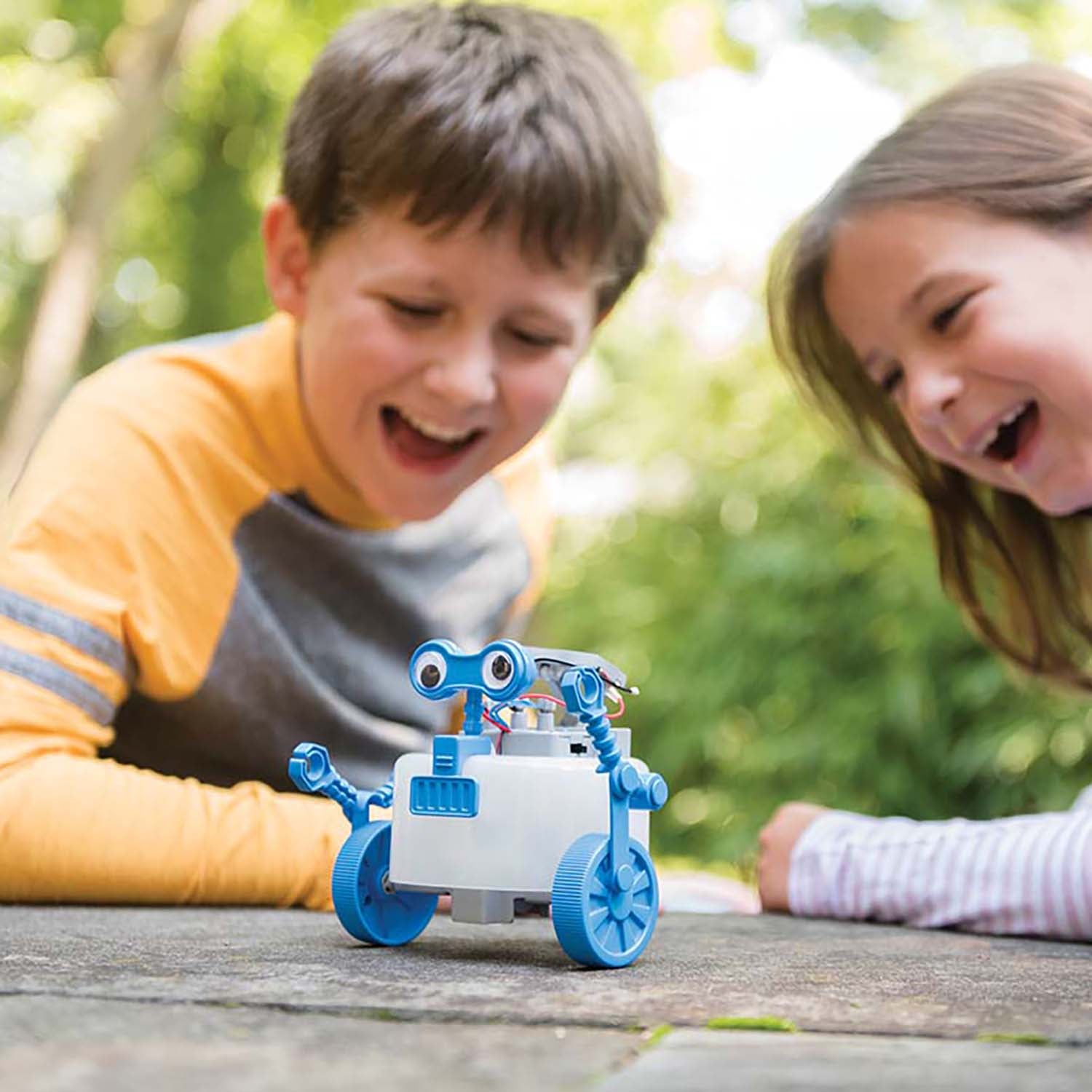 Green Science Rover Robot Solar-Powered Assembly Kit - Image 4